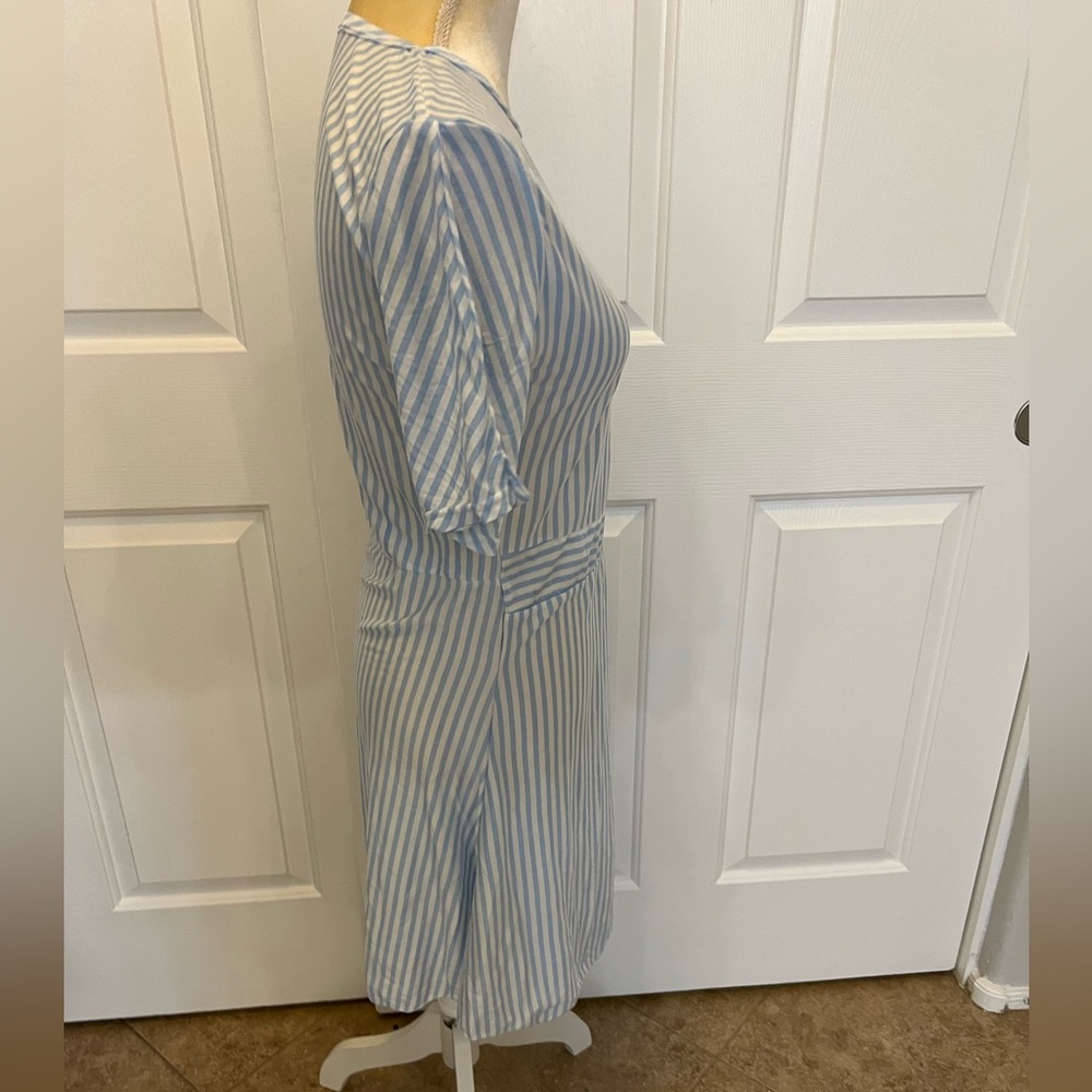 $1 DRESS SIZE MED. NEW WITHOUT TAGS. $1 WITH ANY ORDER OF $10 OR MORE - Picture 6 of 6